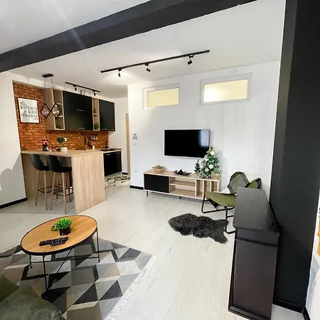 Ceca Apartman Pale